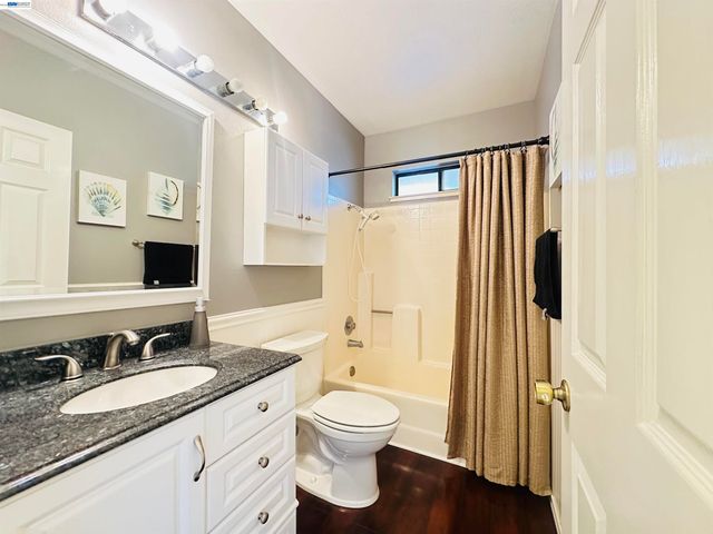 320 N Villa Way, Walnut Creek, CA 94595