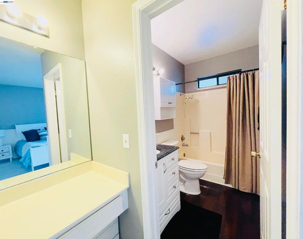 320 N Villa Way, Walnut Creek, CA 94595