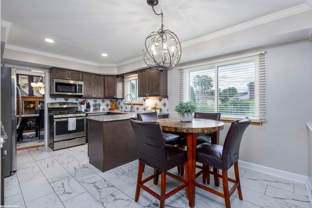 31352 Carmody Drive, Warren, MI 48092