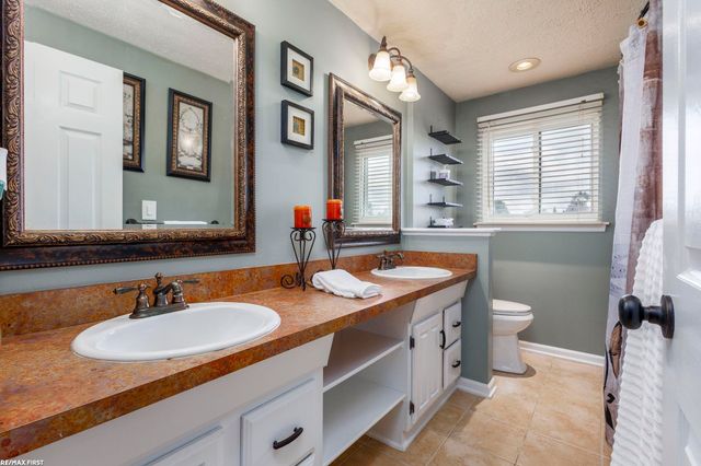 31352 Carmody Drive, Warren, MI 48092