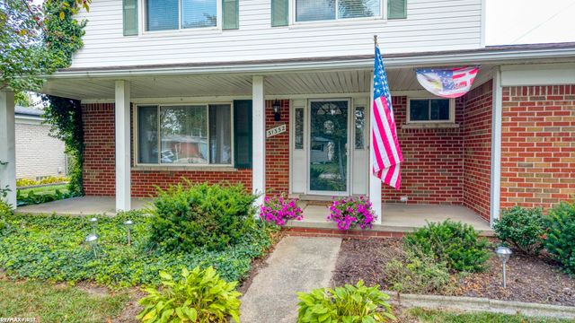 31352 Carmody Drive, Warren, MI 48092