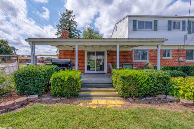 31352 Carmody Drive, Warren, MI 48092