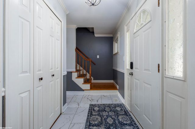 31352 Carmody Drive, Warren, MI 48092