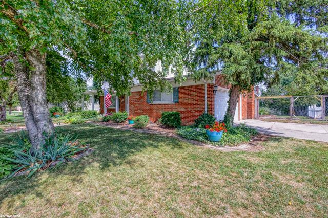 31352 Carmody Drive, Warren, MI 48092