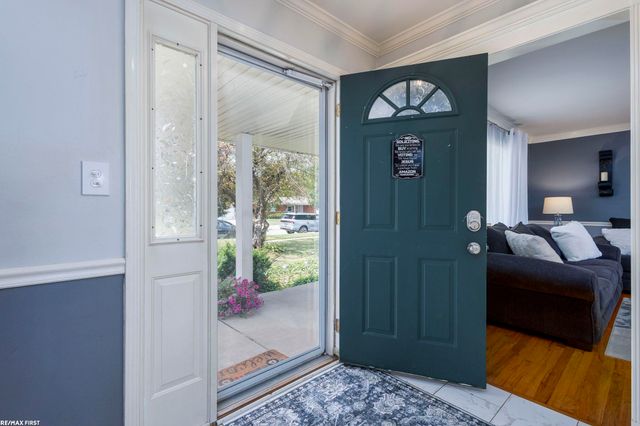 31352 Carmody Drive, Warren, MI 48092