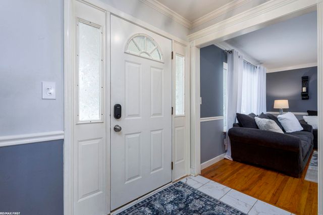 31352 Carmody Drive, Warren, MI 48092
