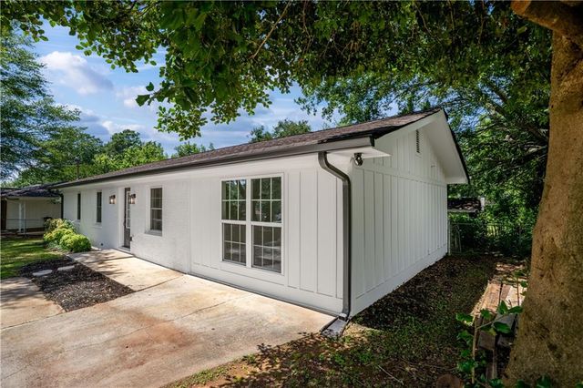 5032 Florence Street, Oakwood, GA 30566