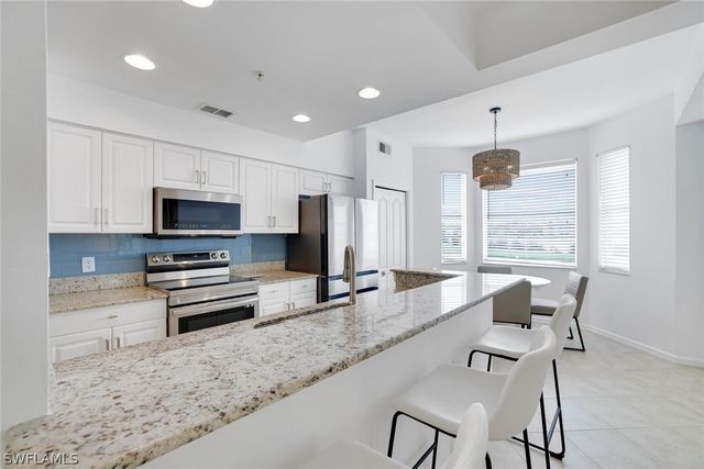 2740 Cypress Trace CIR 2717, Naples, FL 34119