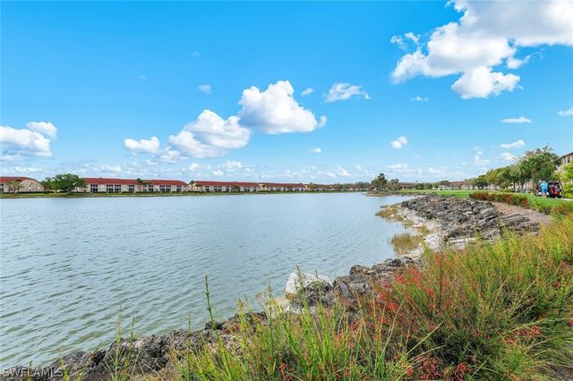 2740 Cypress Trace CIR 2717, Naples, FL 34119