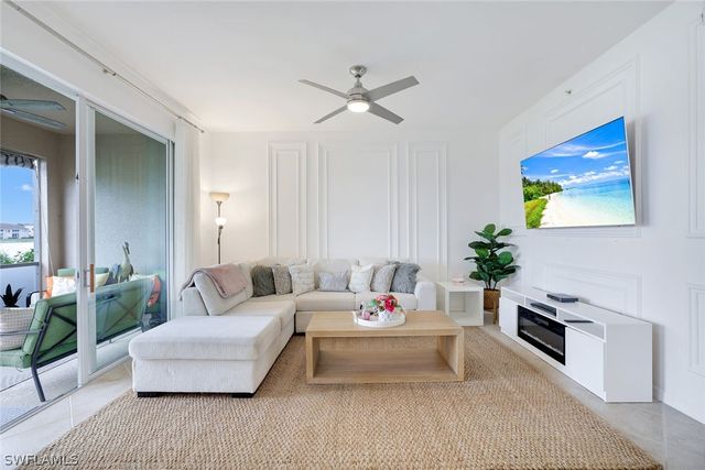 2740 Cypress Trace CIR 2717, Naples, FL 34119