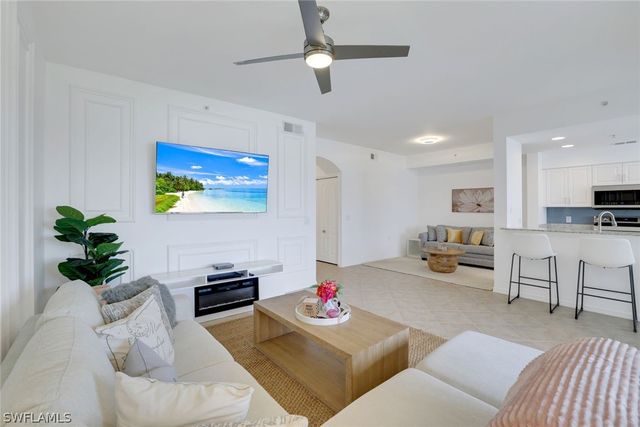 2740 Cypress Trace CIR 2717, Naples, FL 34119