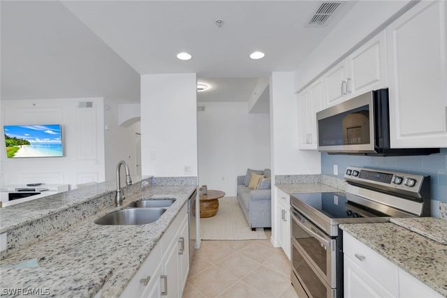 2740 Cypress Trace CIR 2717, Naples, FL 34119