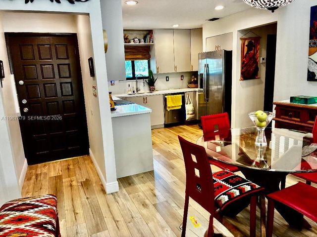 9313 SW 130th St, Miami, FL 33176