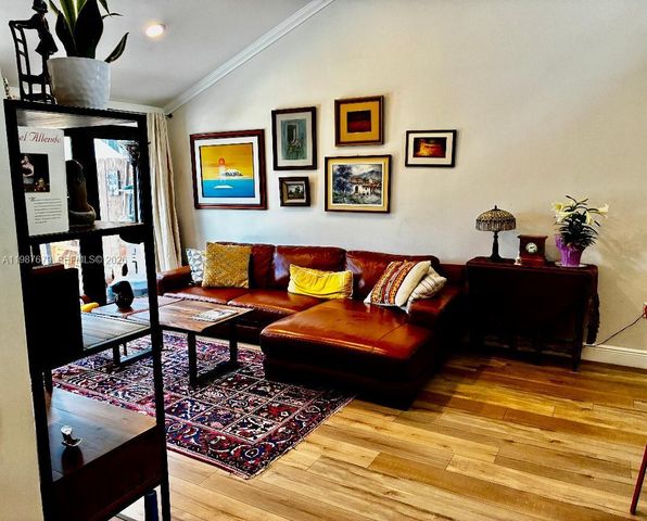 9313 SW 130th St, Miami, FL 33176