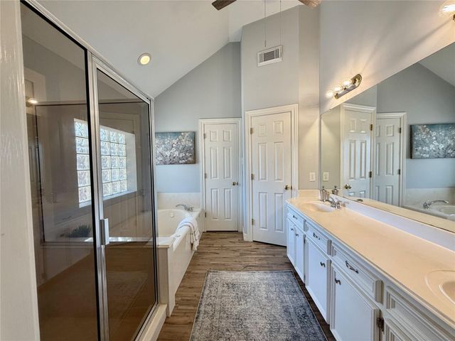 8027 Oakwood Garden Street, Houston, TX 77040