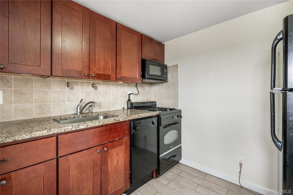 517 E Broadway, Long Beach, NY 11561 — photo 3