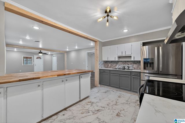 1605 27TH AVENUE N, Hueytown, AL 35023