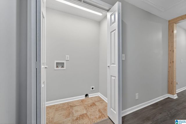 1605 27TH AVENUE N, Hueytown, AL 35023