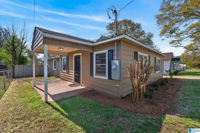 1605 27TH AVENUE N, Hueytown, AL 35023