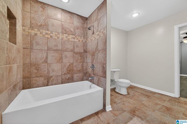 1605 27TH AVENUE N, Hueytown, AL 35023