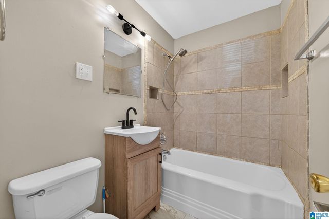 1605 27TH AVENUE N, Hueytown, AL 35023