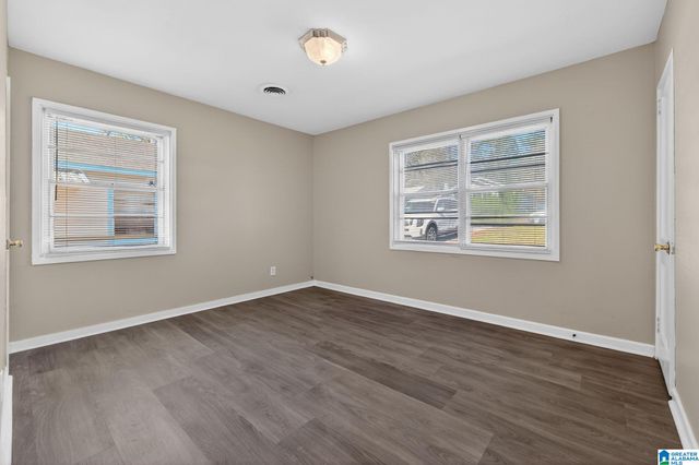 1605 27TH AVENUE N, Hueytown, AL 35023