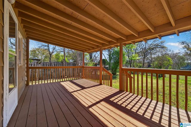 1605 27TH AVENUE N, Hueytown, AL 35023