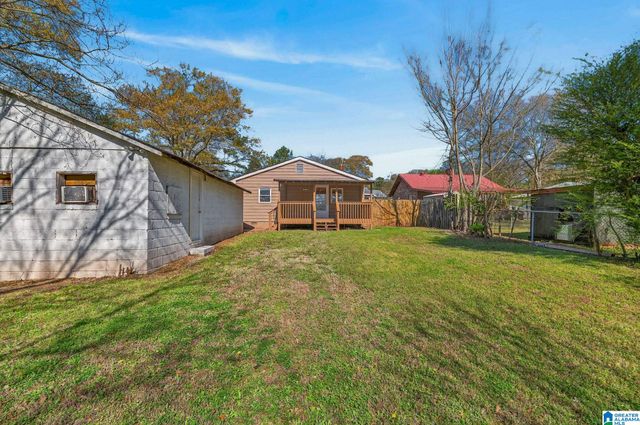 1605 27TH AVENUE N, Hueytown, AL 35023