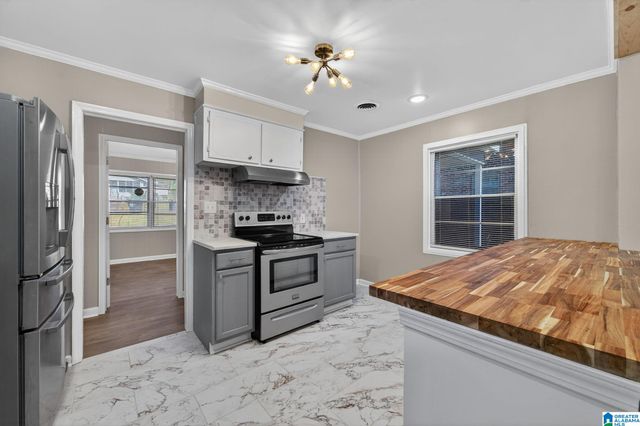 1605 27TH AVENUE N, Hueytown, AL 35023