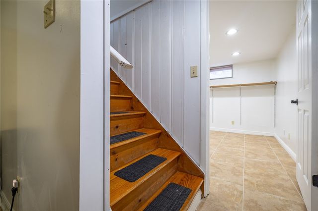 42 Bromley Road, Pittsford, NY 14534