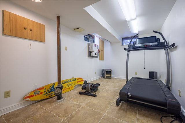 42 Bromley Road, Pittsford, NY 14534