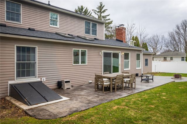 42 Bromley Road, Pittsford, NY 14534