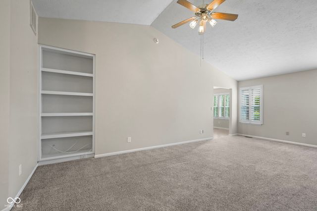 2024 Galaxy Drive, Franklin, IN 46131