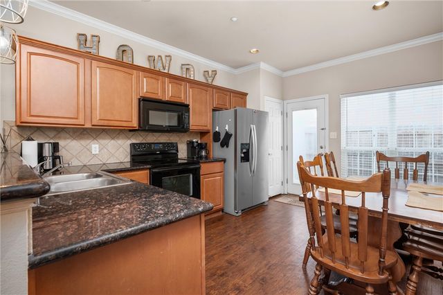 305 Holleman Drive E 205, College Station, TX 77840