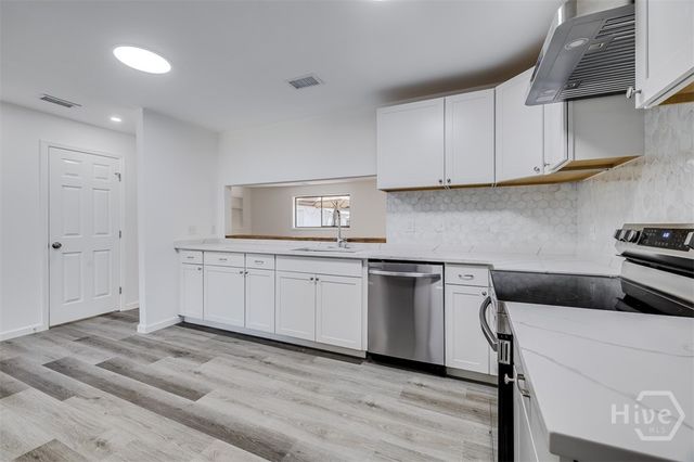 8508 Clarke Avenue, Savannah, GA 31406