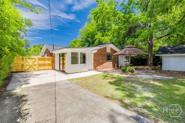 8508 Clarke Avenue, Savannah, GA 31406