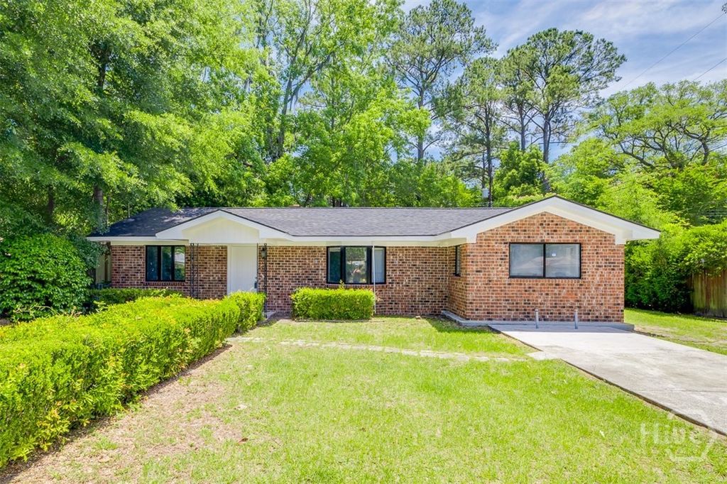 8508 Clarke Avenue, Savannah, GA 31406