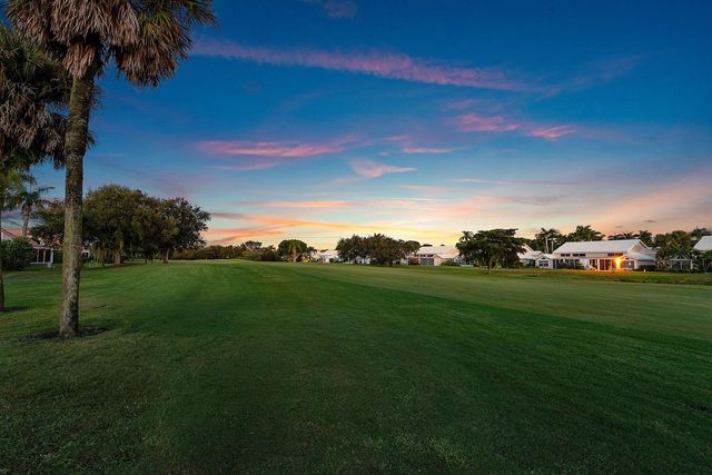6210 Evian Place, Boynton Beach, FL 33437