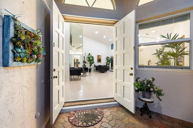 6210 Evian Place, Boynton Beach, FL 33437