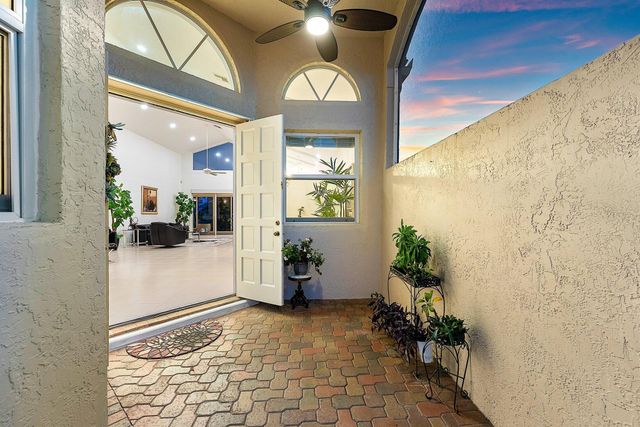 6210 Evian Place, Boynton Beach, FL 33437