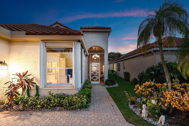 6210 Evian Place, Boynton Beach, FL 33437
