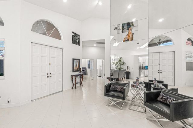 6210 Evian Place, Boynton Beach, FL 33437