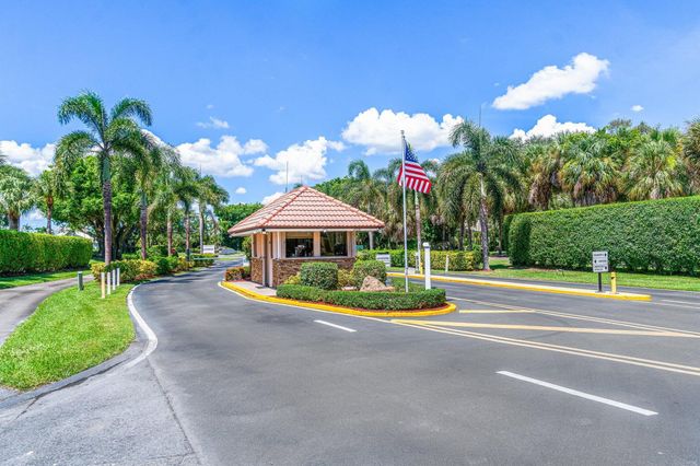 6210 Evian Place, Boynton Beach, FL 33437
