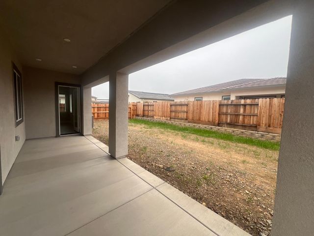 9049 Elliott Springs Dr, Elk Grove, CA 95624