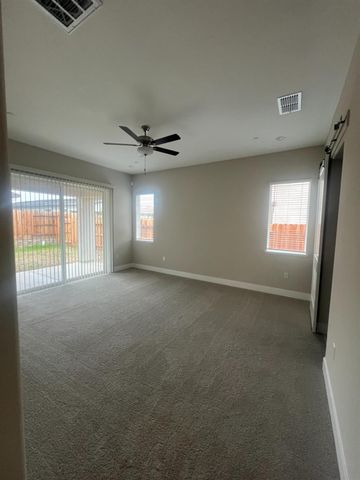 9049 Elliott Springs Dr, Elk Grove, CA 95624