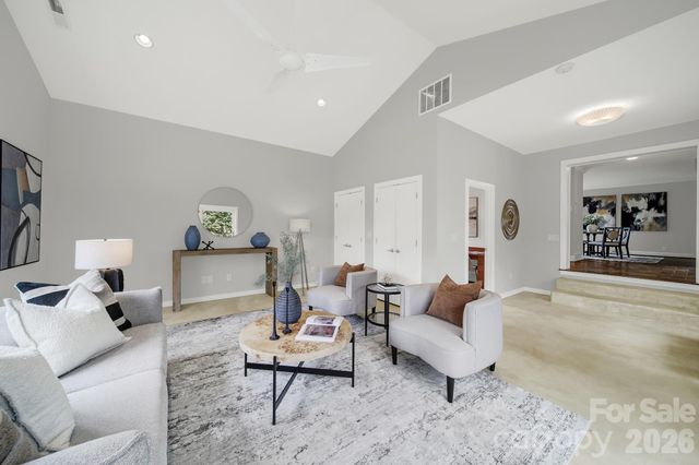 5001 White Oak Road, Charlotte, NC 28210