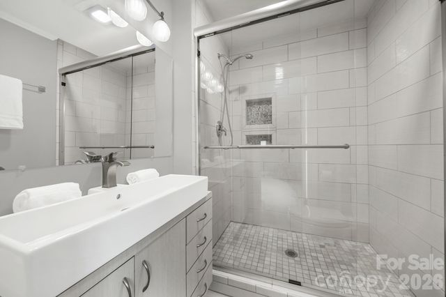 5001 White Oak Road, Charlotte, NC 28210