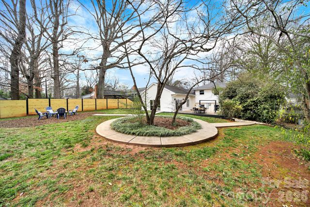 5001 White Oak Road, Charlotte, NC 28210