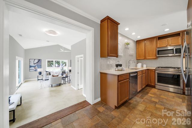 5001 White Oak Road, Charlotte, NC 28210