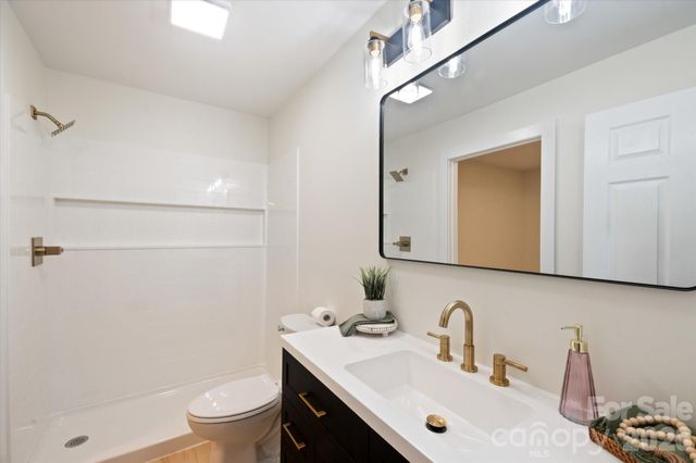 5580 & 5588 Sugar Hill Road, Marion, NC 28752